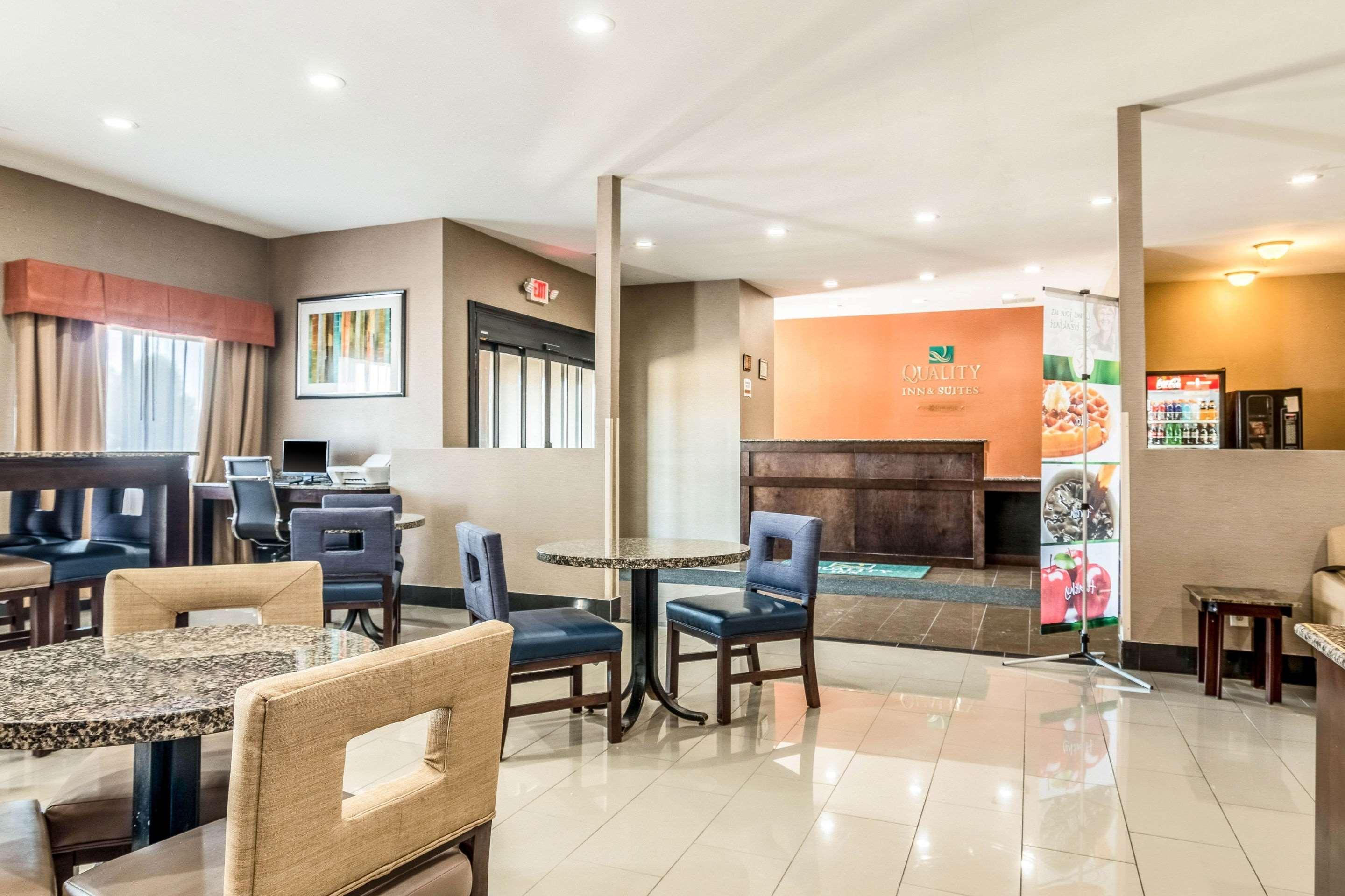 Quality Inn & Suites Salem Near I-57 Екстер'єр фото